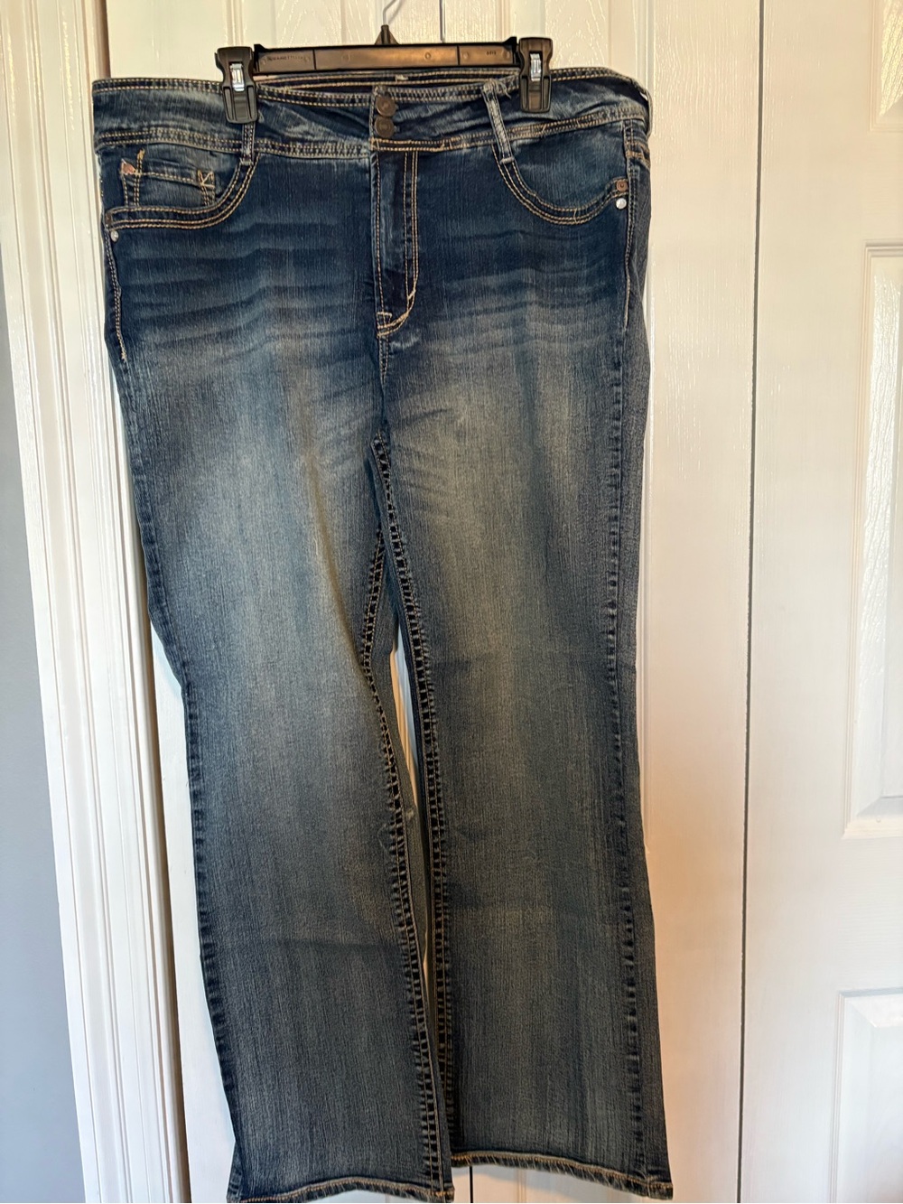 Wallflower Women's Dark Wash Boot Cut Jeans